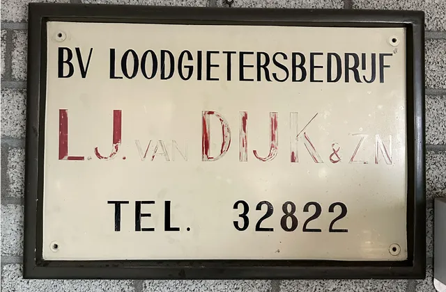 Een eigen firma: Loodgietersbedrijf L.J. van Dijk